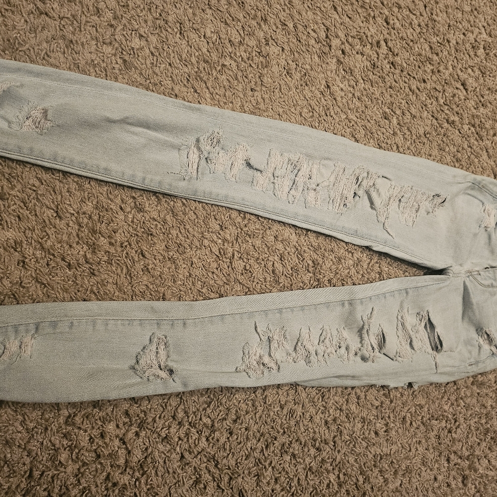 American Eagle Outfitters Light Gray Distressed Skinny Jeans